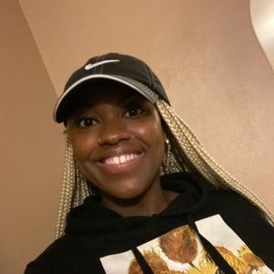 Meet your Posher, Teylor